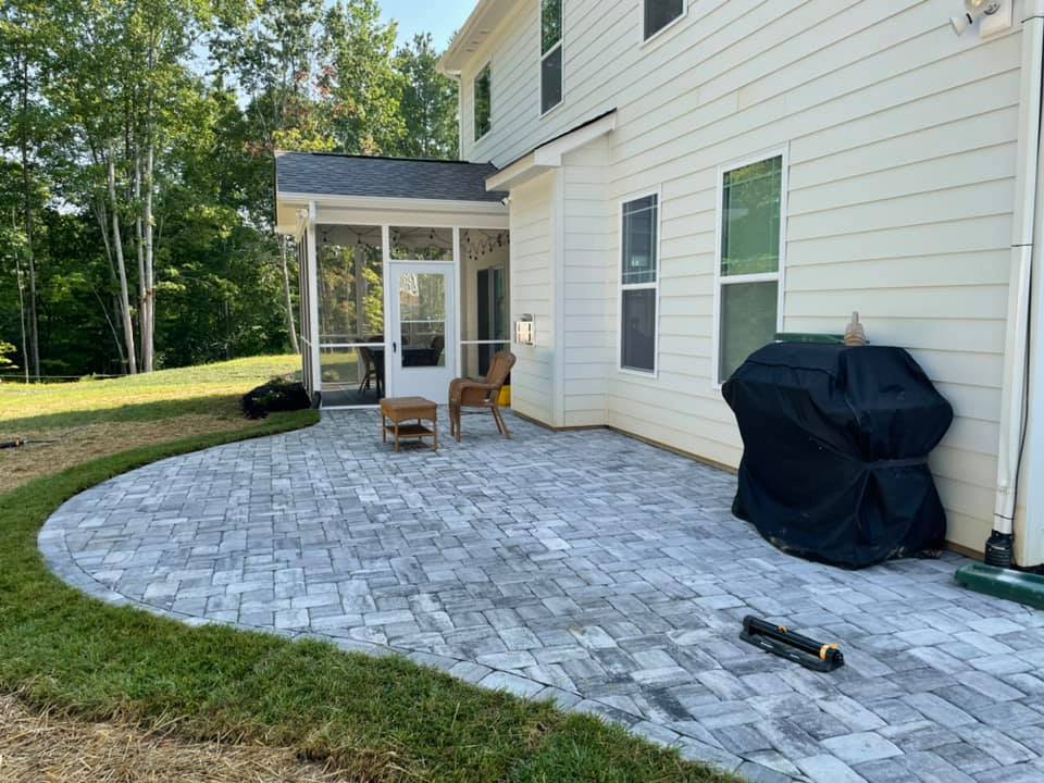 Belgard Arctic Cambridge Cobble Paver Patio