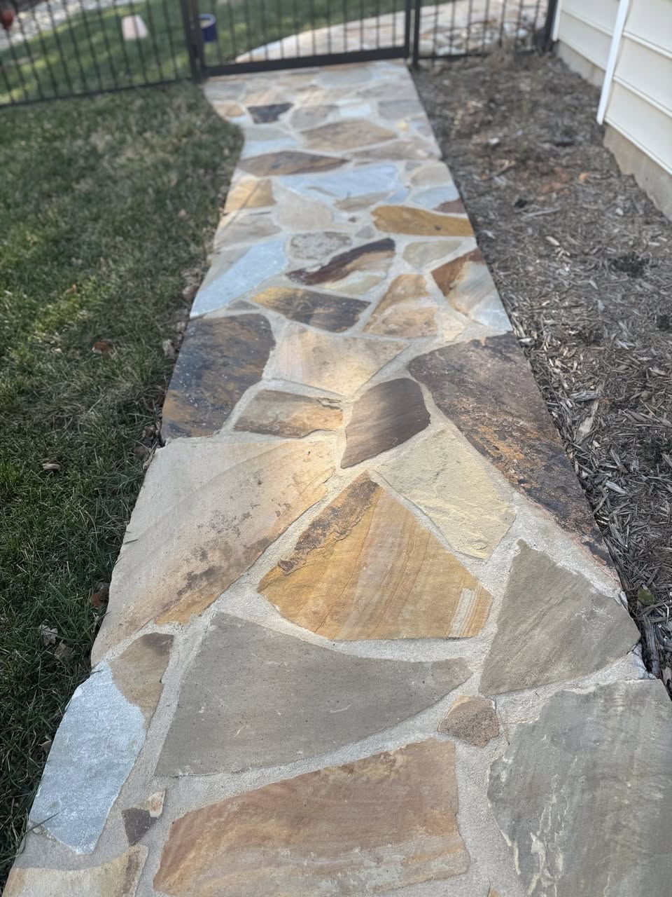 Flagstone Patio and Pathway – Mr. Outdoor Living Tip of the Day
