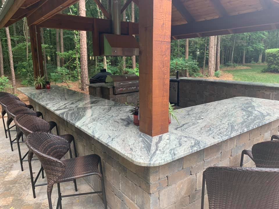 Outdoor Bar – Outdoor Living Tip of the Day