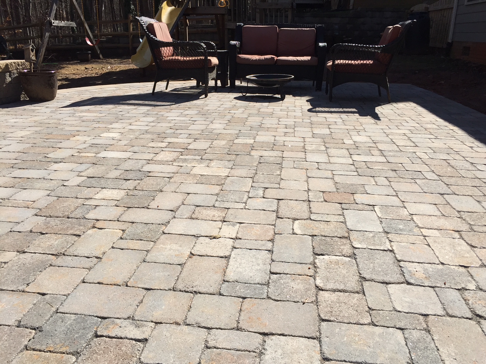 Paver Patio with Retaining/Seating Wall