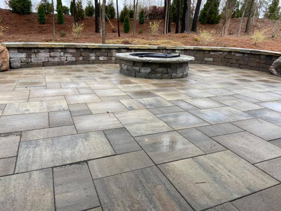 Seating Wall – Outdoor Living Tip of the Day