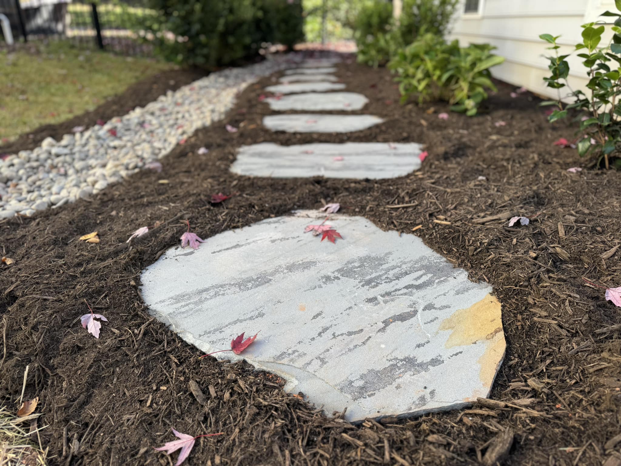 Stepping Stones – Mr. Outdoor Living® Tip of the Day