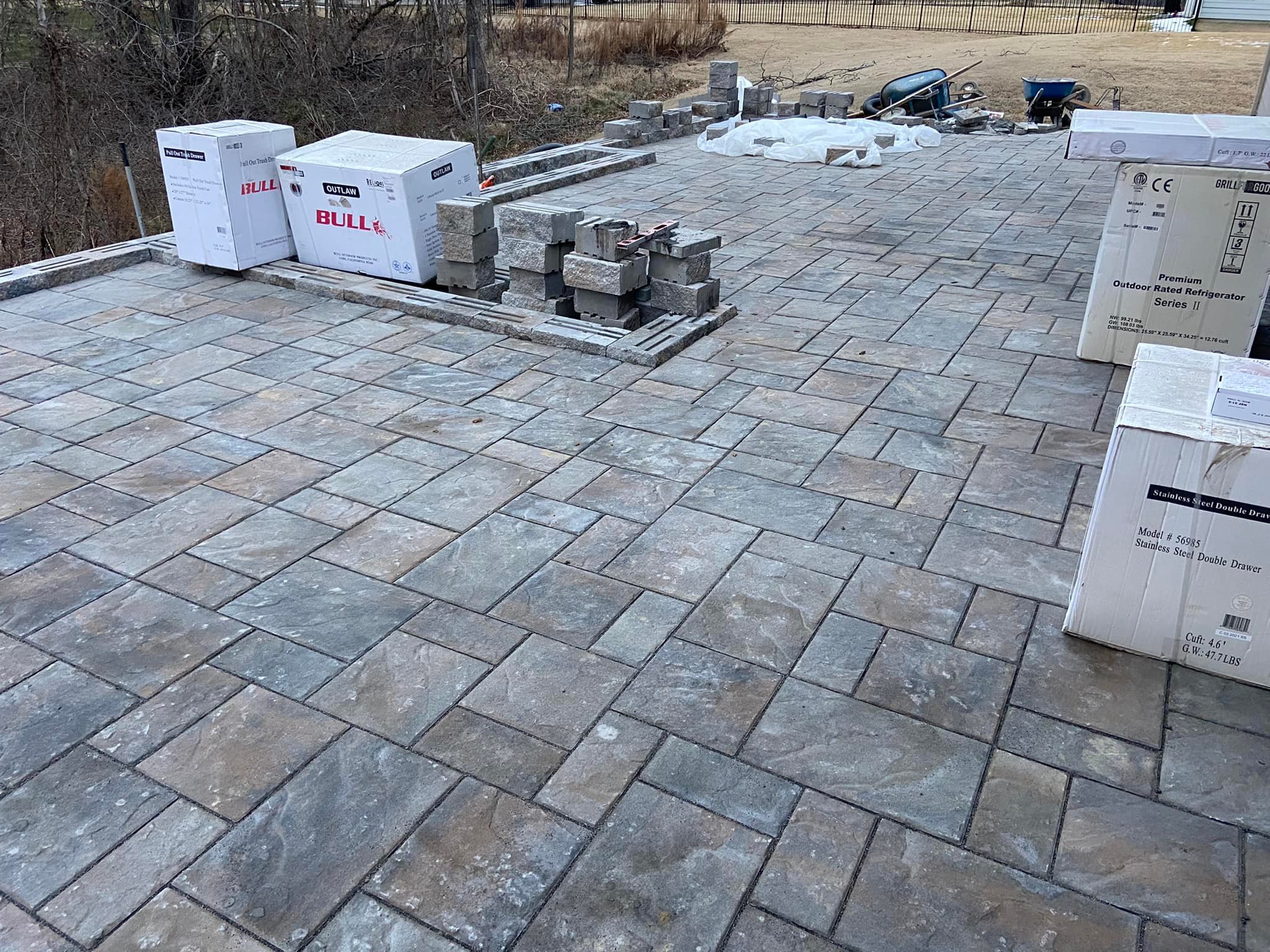 Techo-Bloc Blu 60 Slab HD2 Slate Champlain Grey Paver Patio & Pathway